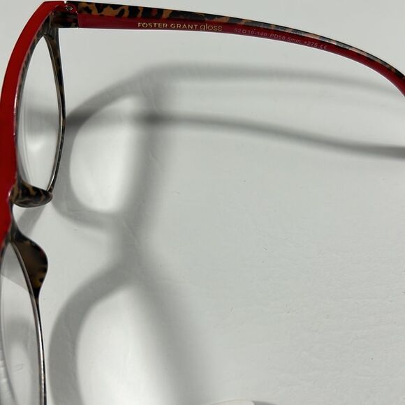 Foster Grant - Red and Chetah Print Reading Glasses - 2.75 - Picture 4 of 4